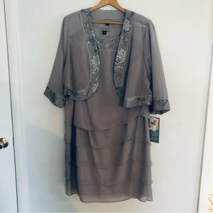 Nwt plus size 24W formal dress